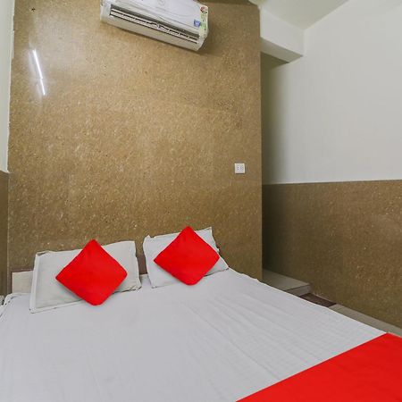 בהופאל Hotel O Rama Krishna מראה חיצוני תמונה