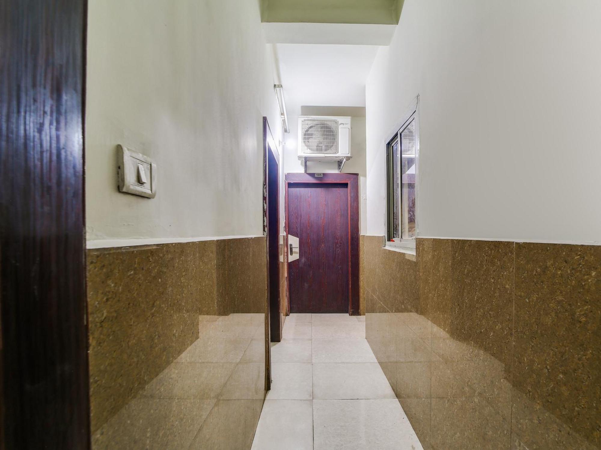 בהופאל Hotel O Rama Krishna מראה חיצוני תמונה