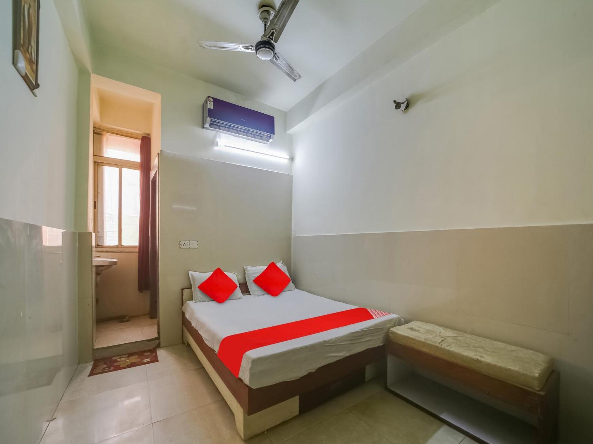 בהופאל Hotel O Rama Krishna מראה חיצוני תמונה