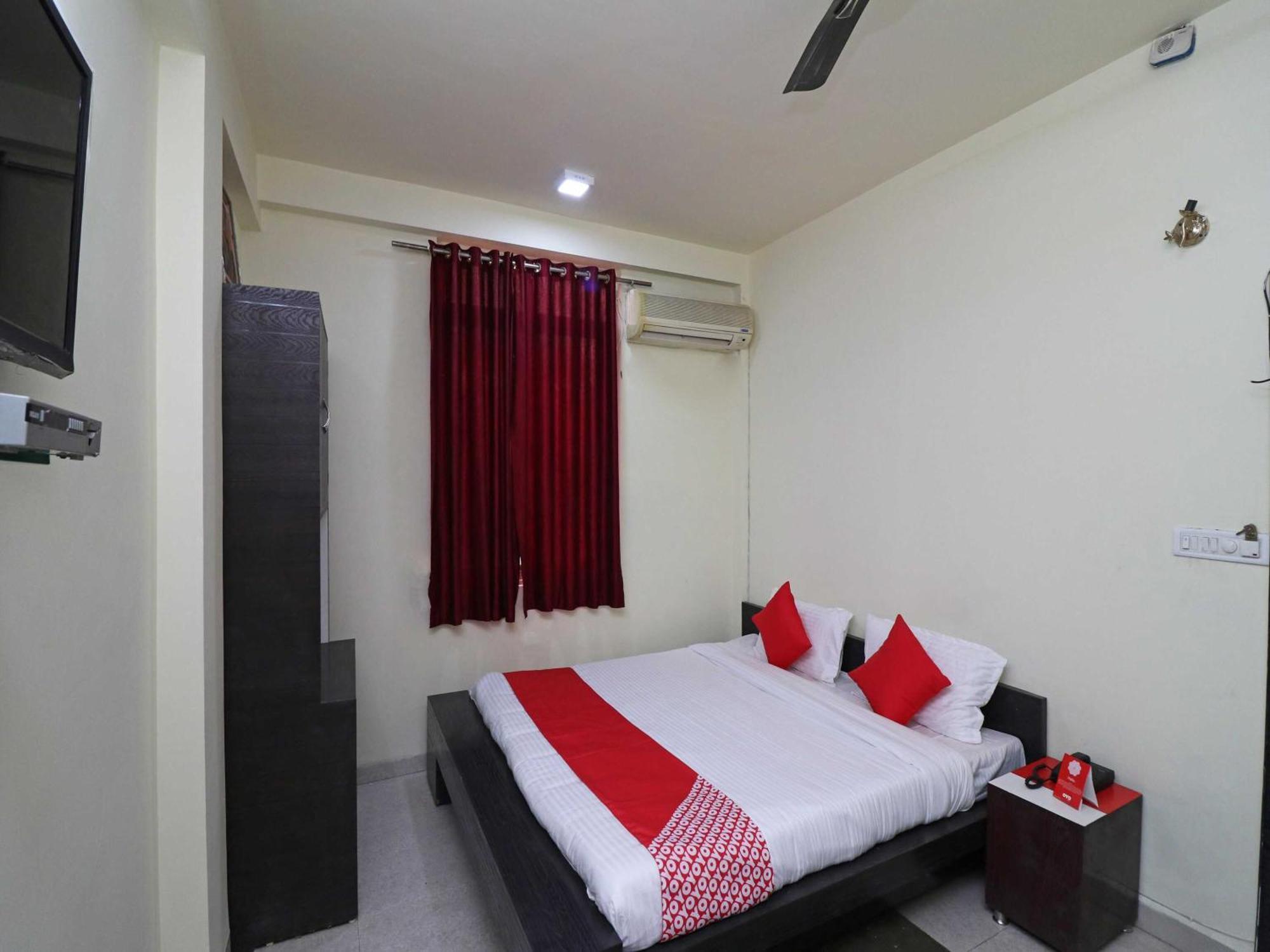 בהופאל Hotel O Rama Krishna מראה חיצוני תמונה