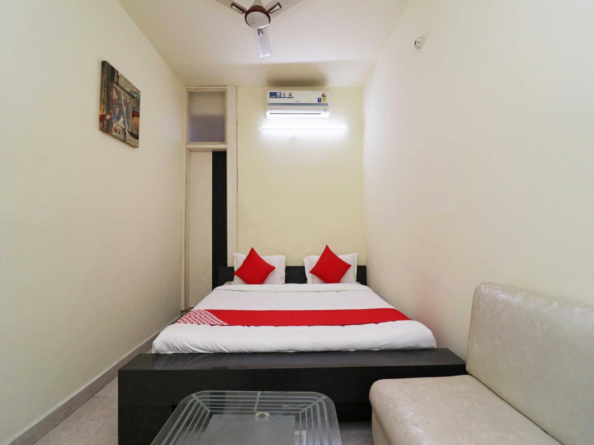 בהופאל Hotel O Rama Krishna מראה חיצוני תמונה