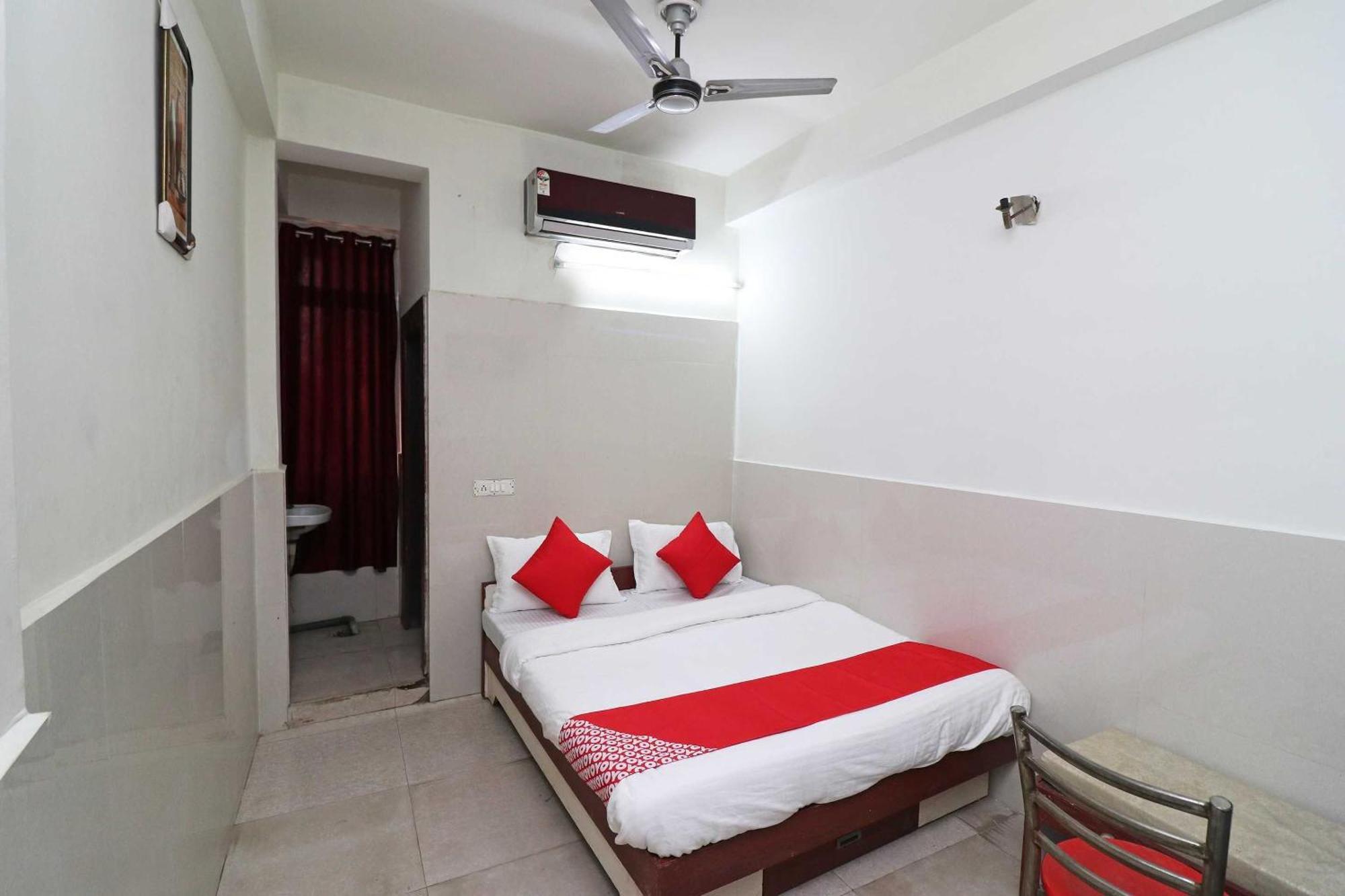 בהופאל Hotel O Rama Krishna מראה חיצוני תמונה