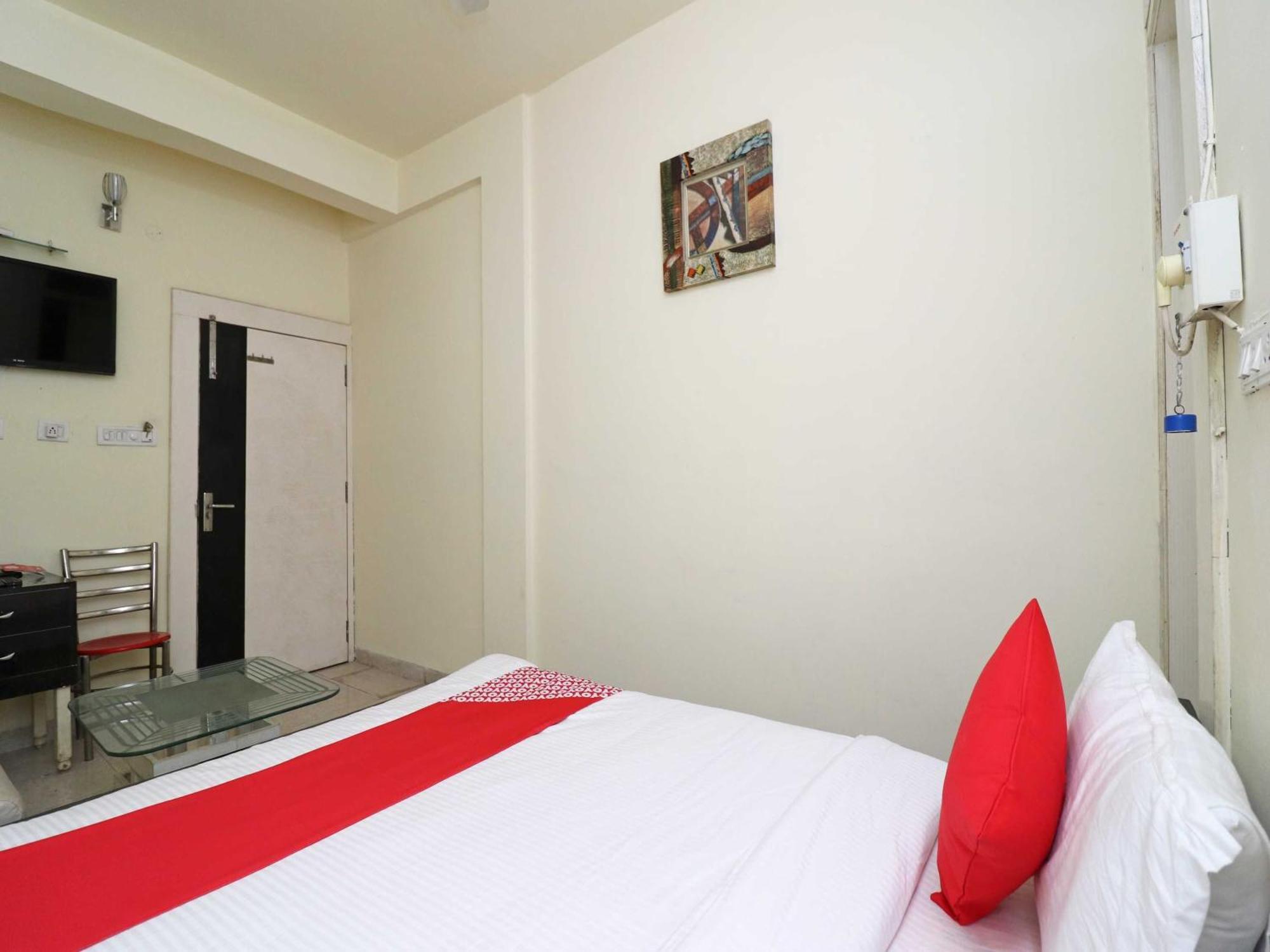 בהופאל Hotel O Rama Krishna מראה חיצוני תמונה