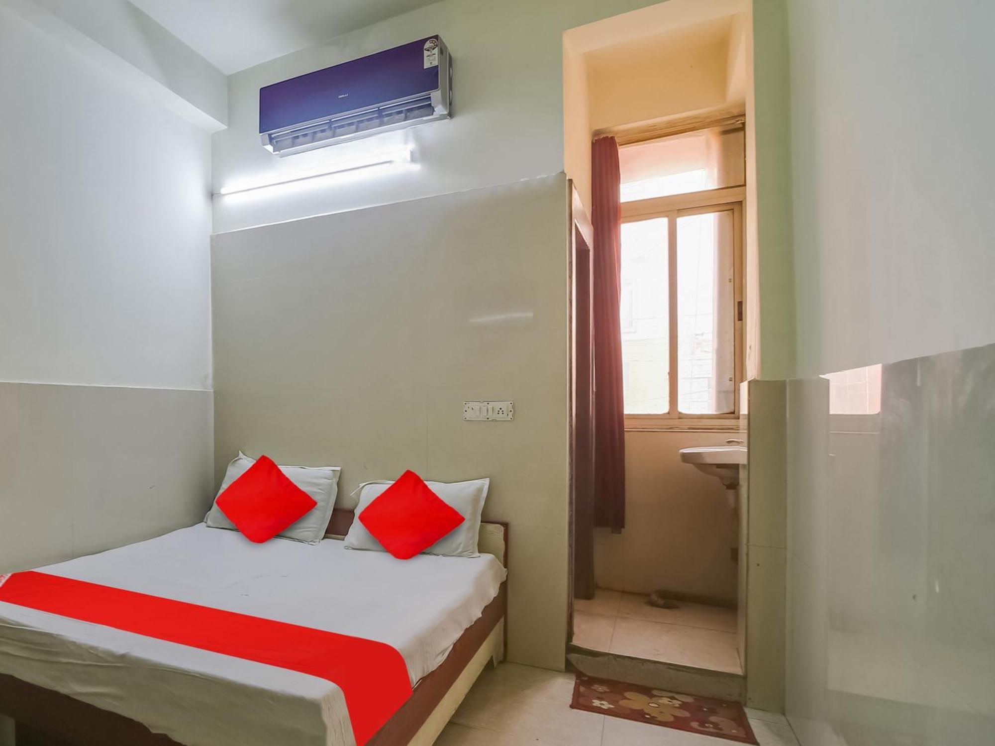 בהופאל Hotel O Rama Krishna מראה חיצוני תמונה