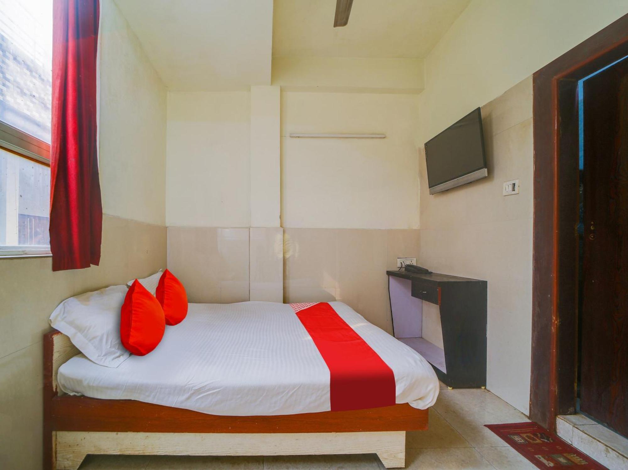 בהופאל Hotel O Rama Krishna מראה חיצוני תמונה