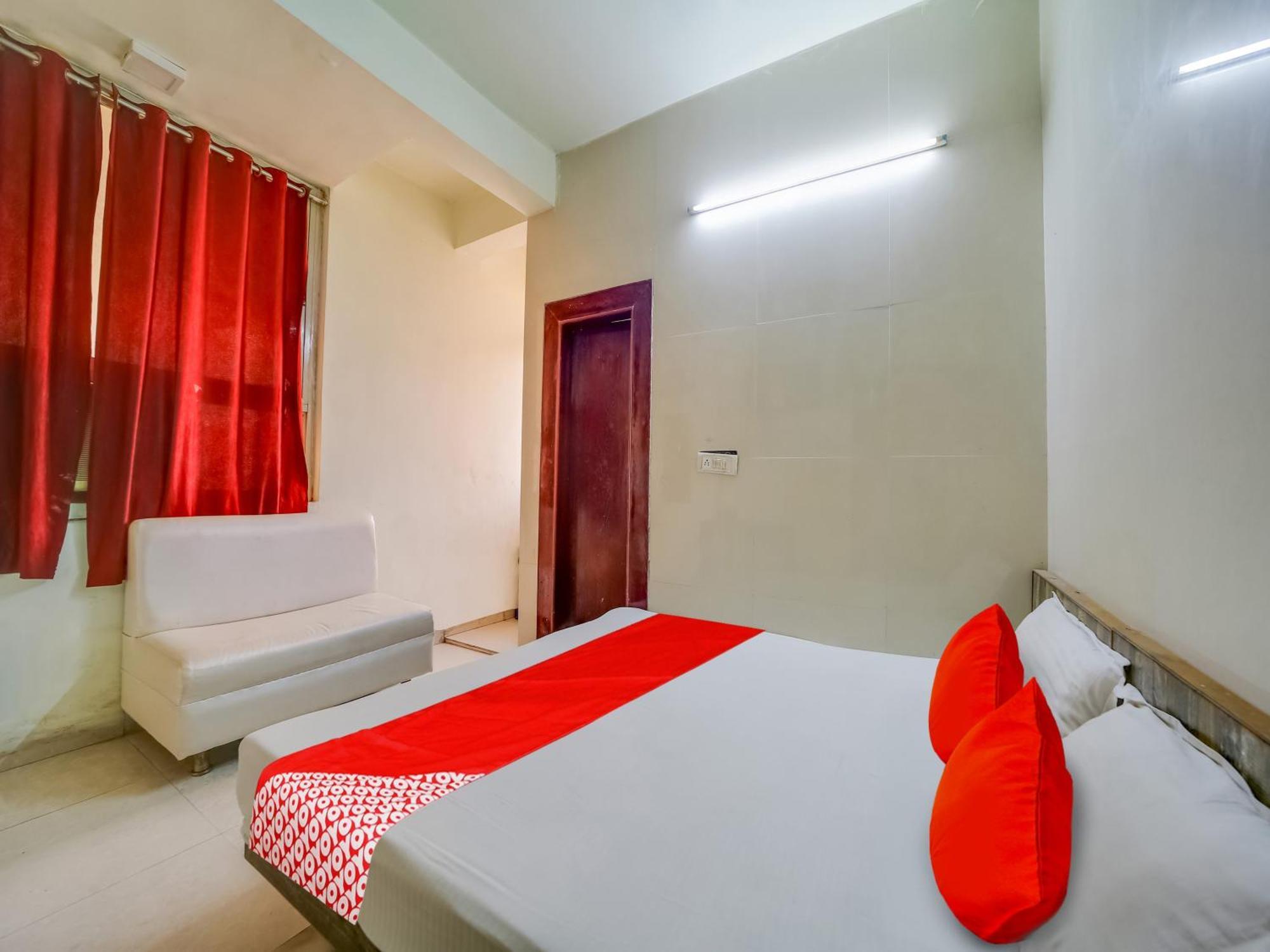 בהופאל Hotel O Rama Krishna מראה חיצוני תמונה
