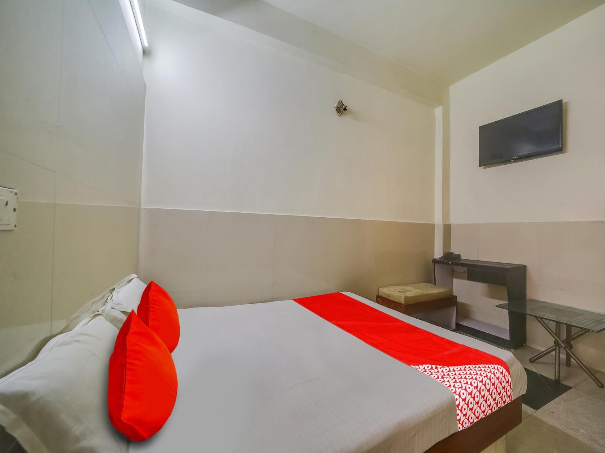 בהופאל Hotel O Rama Krishna מראה חיצוני תמונה